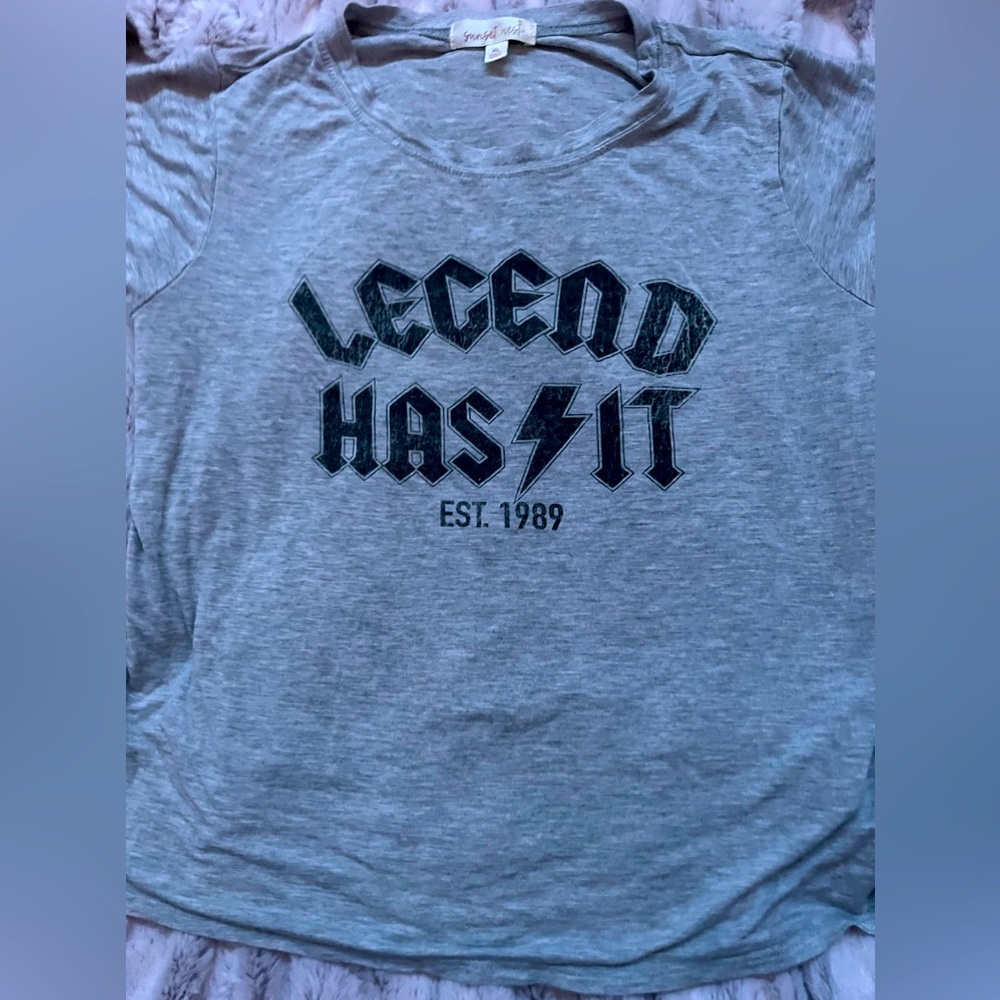 Sunset west (size extra large girls) legend has it- gray shirt